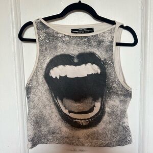 UO Graphic Print Sleeveless Top - Black and White